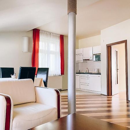 Riverside Apartments Thalia Karlovy Vary Esterno foto