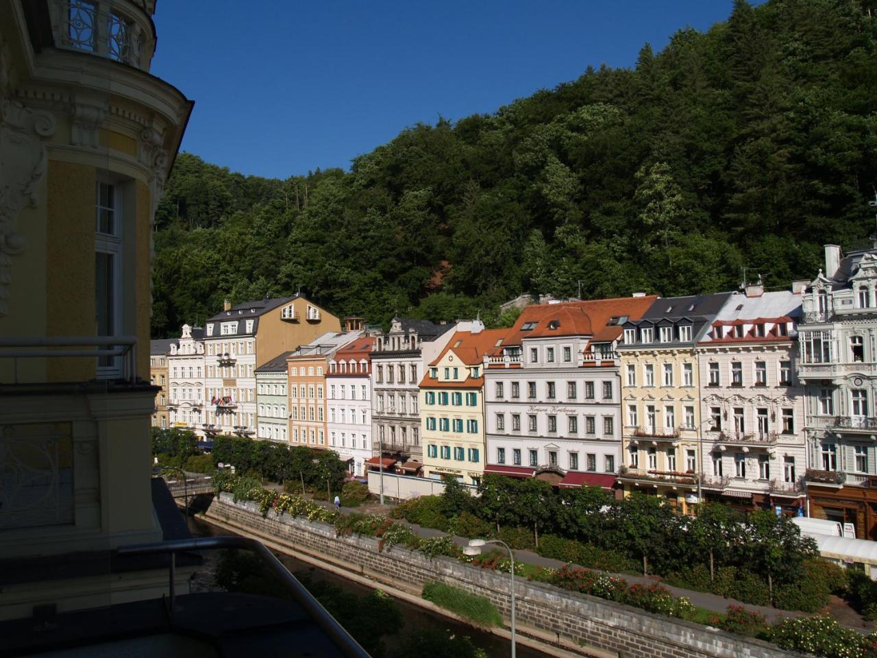 Riverside Apartments Thalia Karlovy Vary Esterno foto